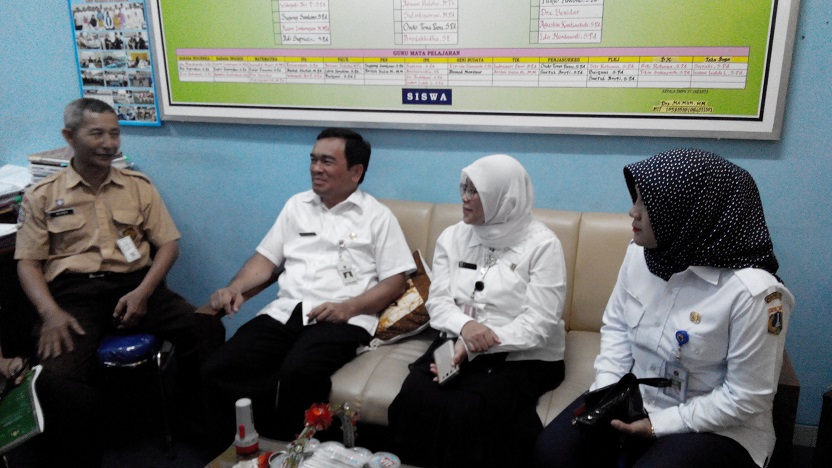 Membangun Harmonisasi Hubungan dengan Masyarakat 